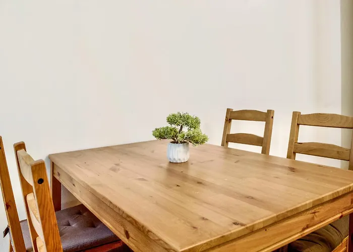 Charmante Altbauwohnung In Bonn